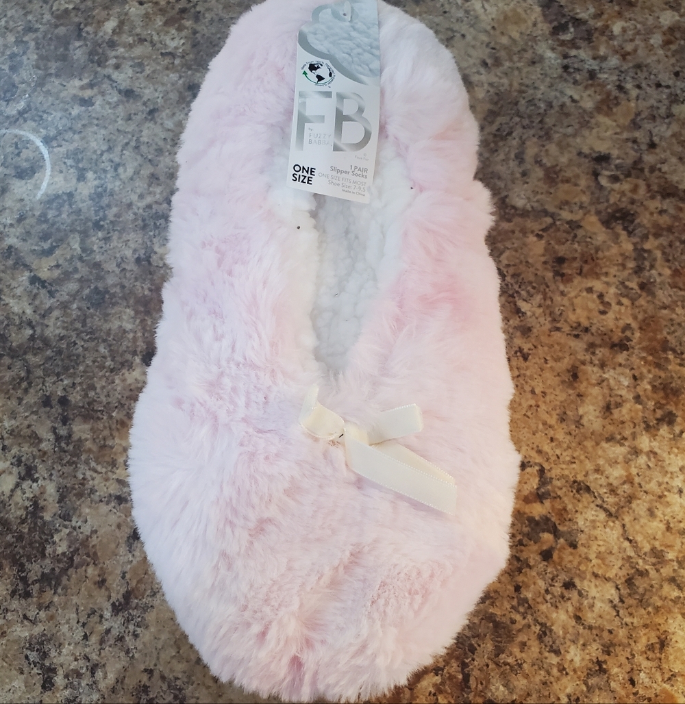 Fuzzy Babba Cozy Pink Slipper Socks